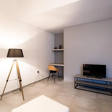 Onar House アパート *